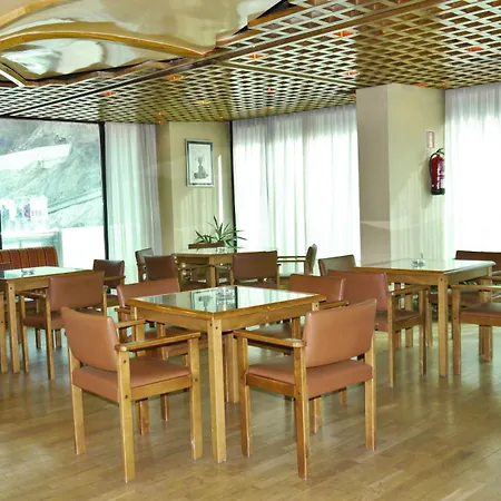 圣埃洛伊酒店 3* Sant Julià de Lòria